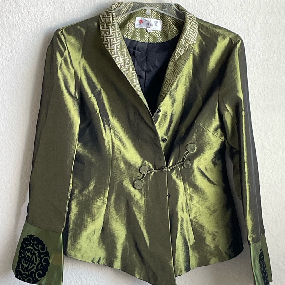 Very cool silk blouse, Asian style
